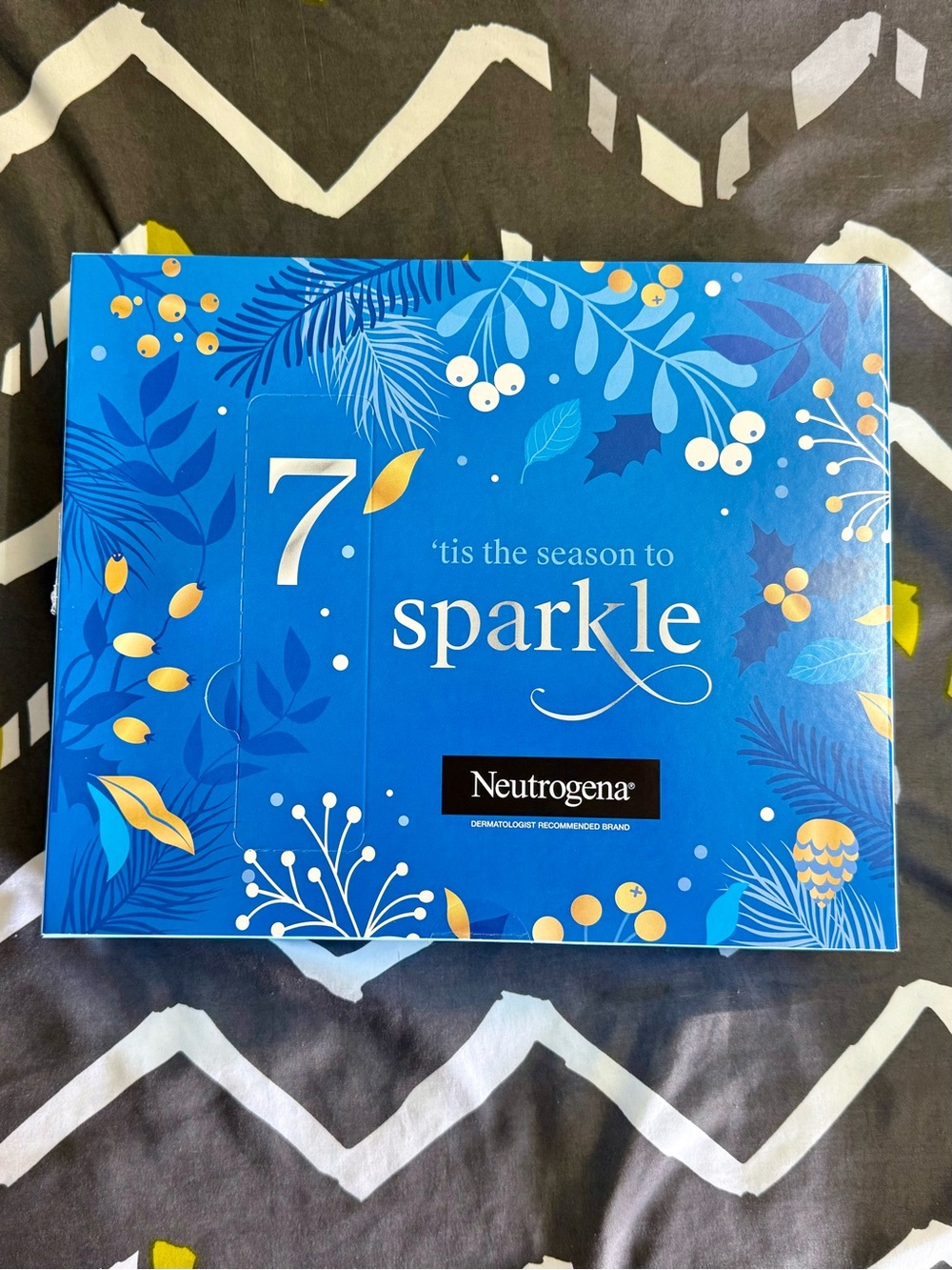 Neutrogena 7 Days of Skincare Gift Set, 7 Items - Picture 4 of 6